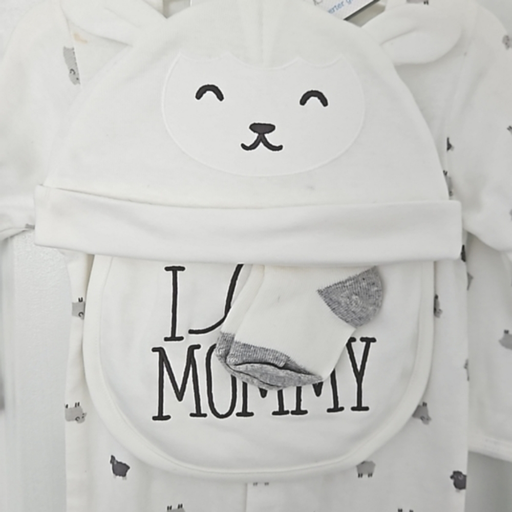 CARTER'S 4 Little Baby Basics Layette  Converter Gown.Hat.Bib & Socks N